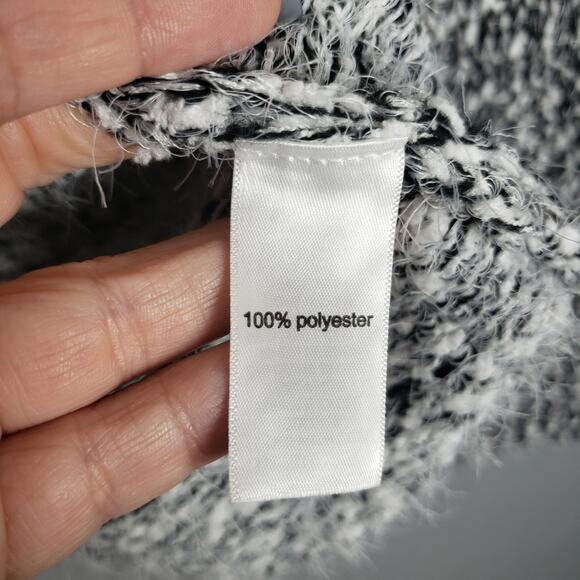 Maurices XL Mock Neck Pullover Sweater Two Tone White Black Fuzzy Cozy Winter - Picture 4 of 7